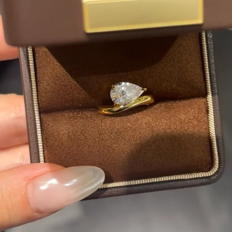 Moissanite Ring 3ct Pear Cut - 925 Silver 18K Guldplätering