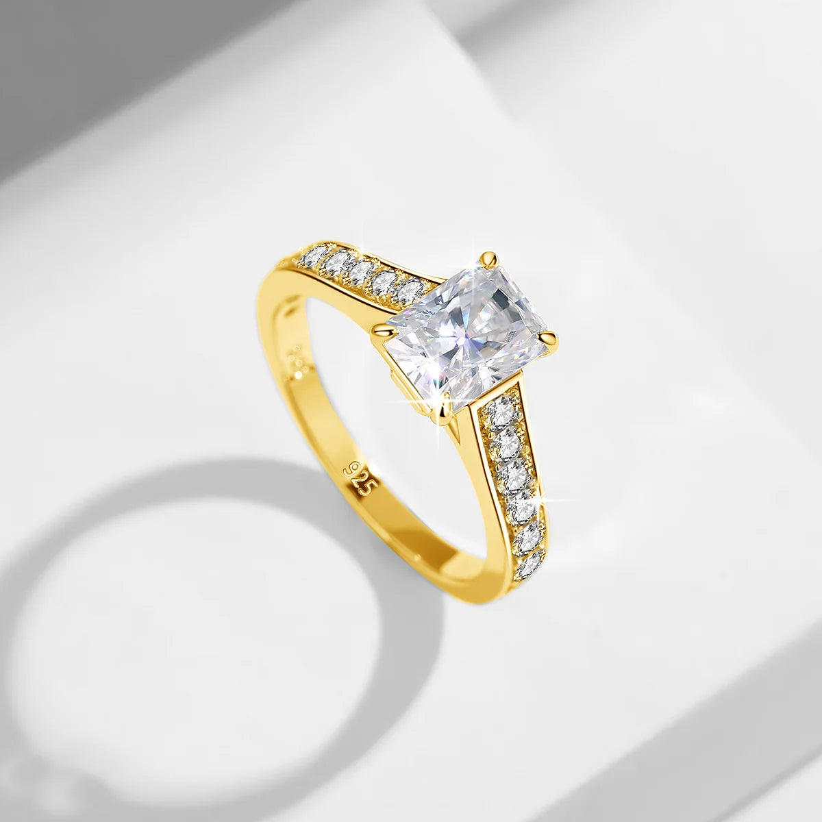 Förlovningsring Moissanite 2ct Emerald Cut 925 Silver