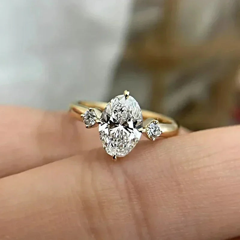 Damring i 925 Silver med 2ct Oval Cut Moissanite